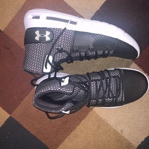 Underarmour basketball shoes Bundle x2